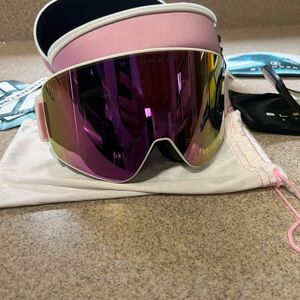 Blenders Eyewear Flair Goddess Snow Goggles BG132 w/ Case